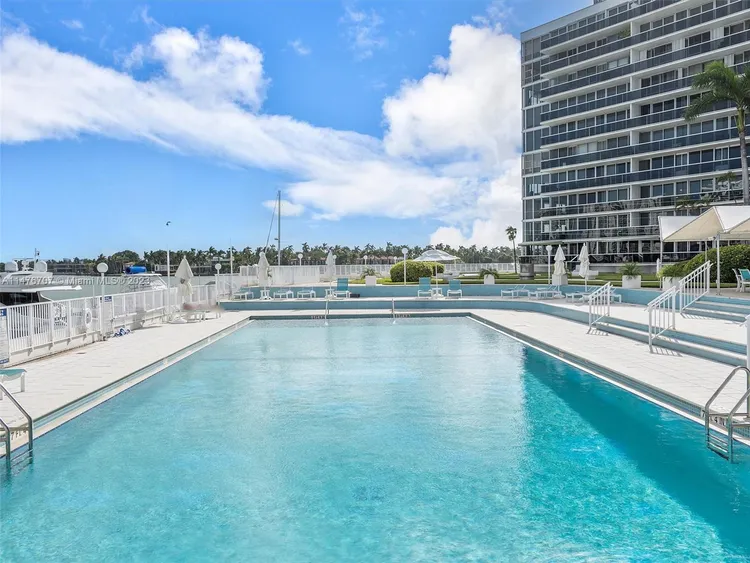 King Cole #716 image #7