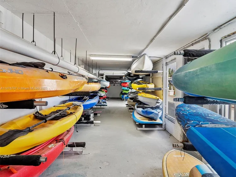 King Cole #716 image #9