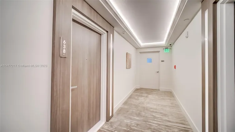 Roney Palace #638 image #7