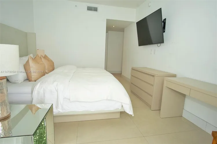 Hyde Resorts & Residences #2702 image #10