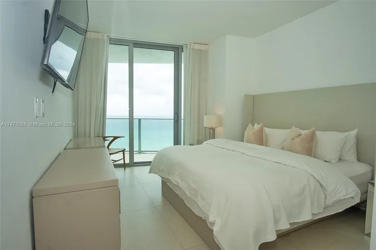 Hyde Resorts & Residences #2702 image #11