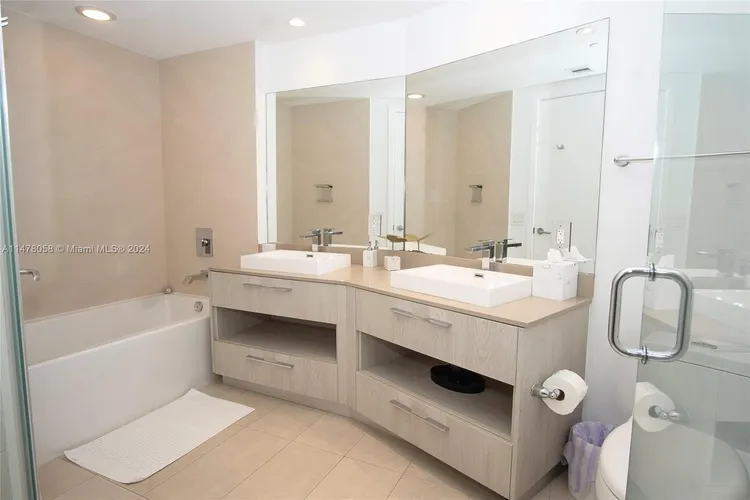 Hyde Resorts & Residences #2702 image #12