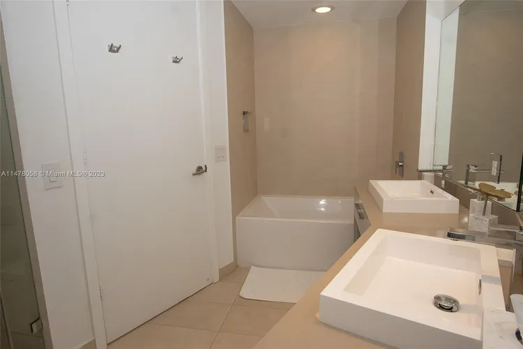 Hyde Resorts & Residences #2702 image #14