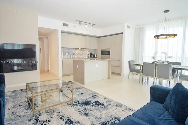 Hyde Resorts & Residences #2702 image #7