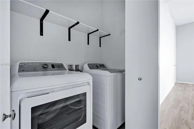 SLS Lux Brickell #5601 image #31