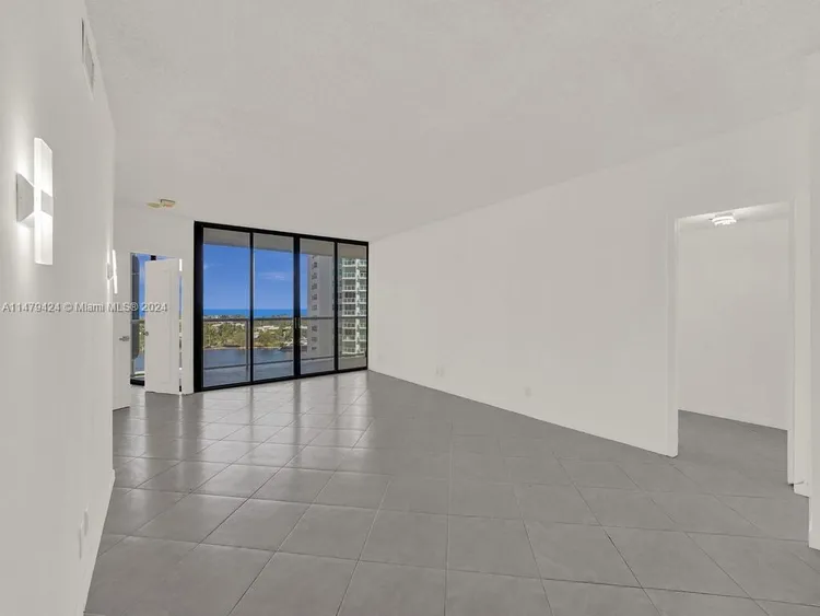 Hamptons West #710 image #10