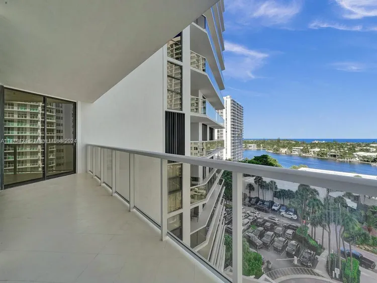 Hamptons West #710 image #12