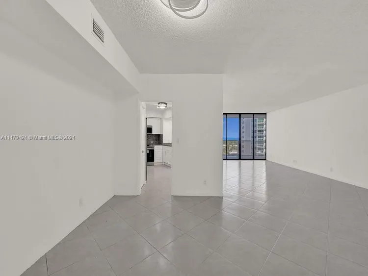 Hamptons West #710 image #26