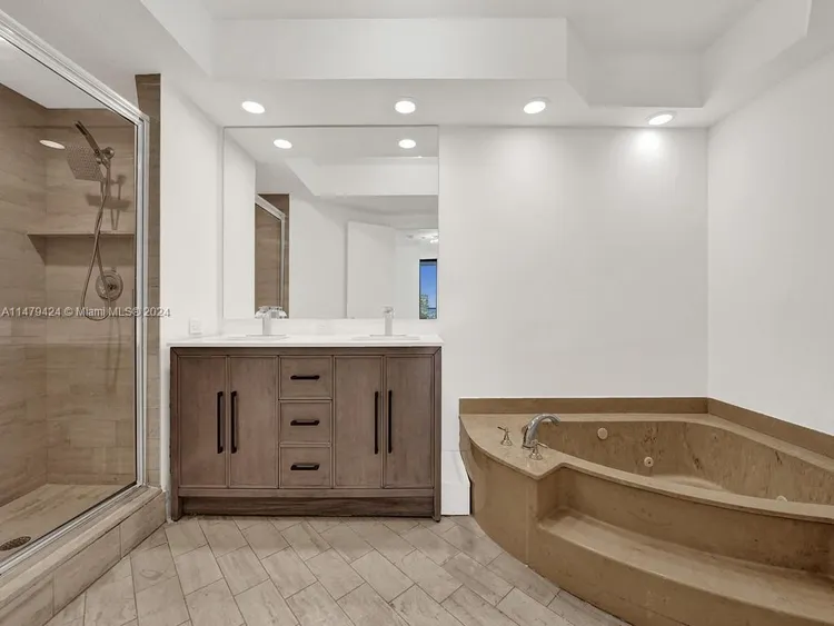 Hamptons West #710 image #36