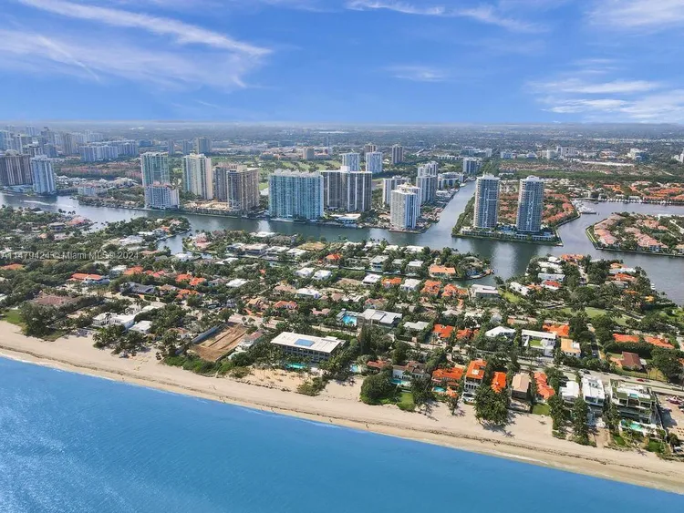 Hamptons West #710 image #56