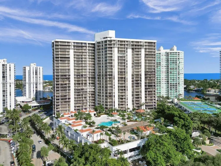 Hamptons West #710 image #57