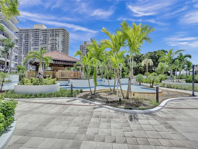 Hamptons West #710 image #65