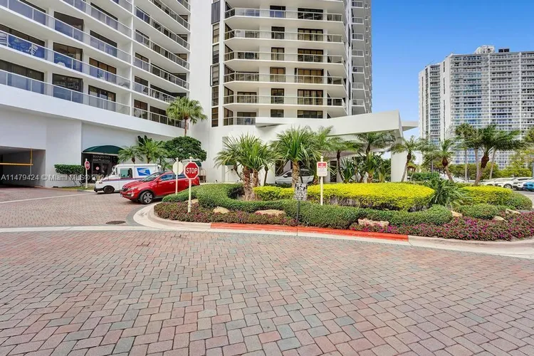 Hamptons West #710 image #87