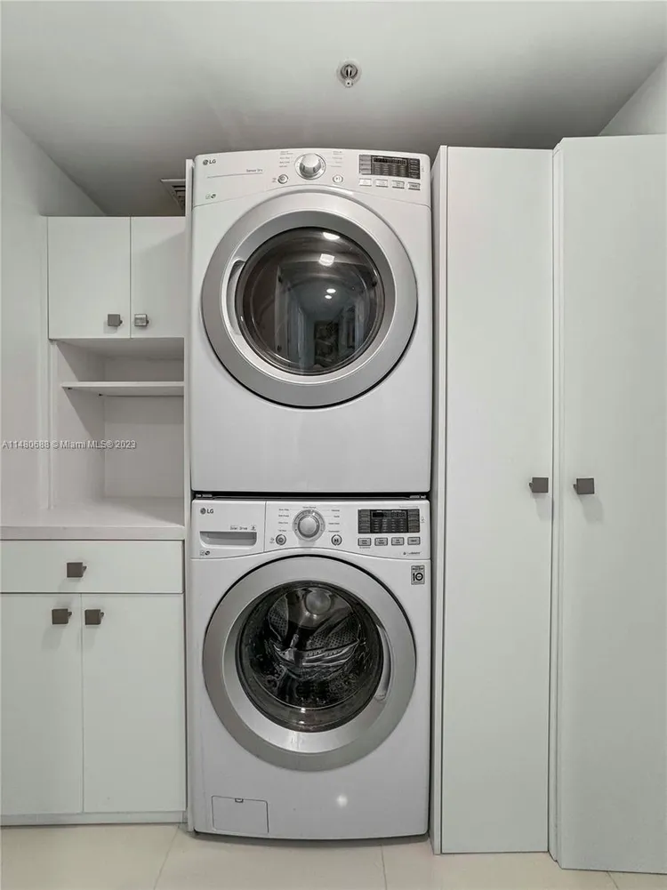 Onyx #1001 image #27