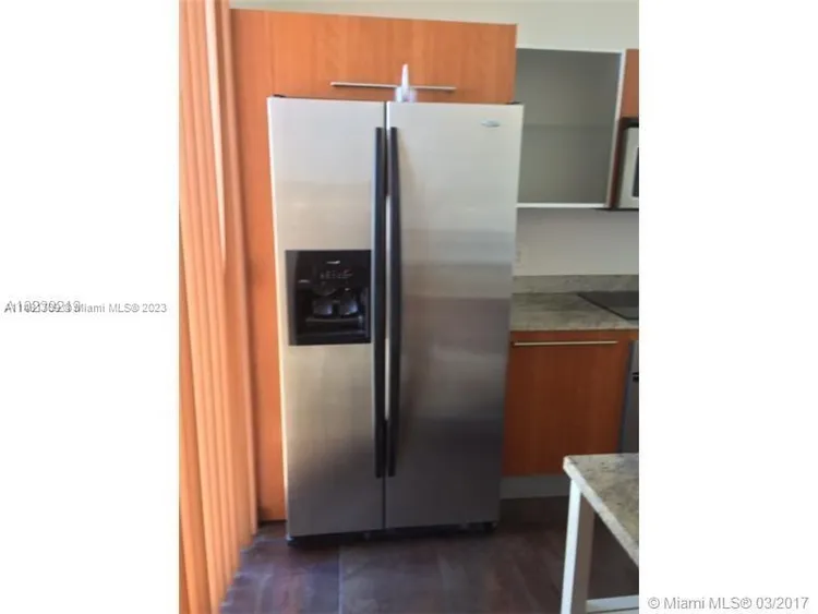 Latitude #1400 image #13