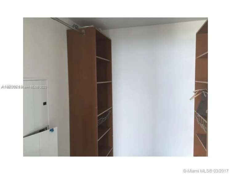 Latitude #1400 image #15