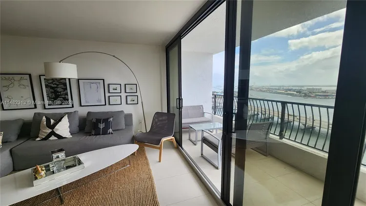 The Venetia #32H image #24