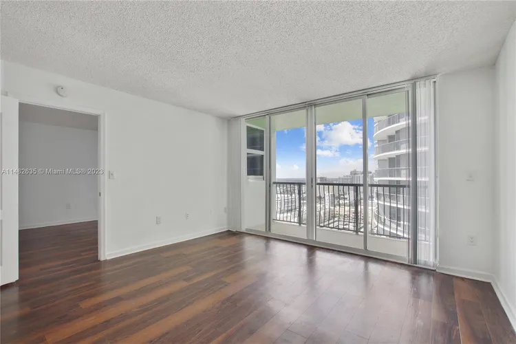 Bay Parc #34N image #12