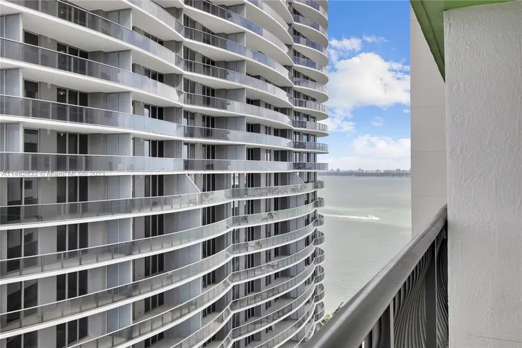 Bay Parc #34N image #16