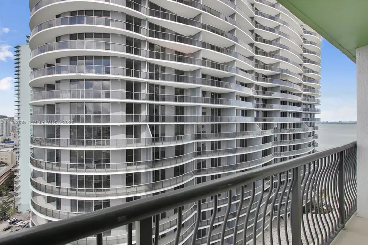 Bay Parc #34N image #17