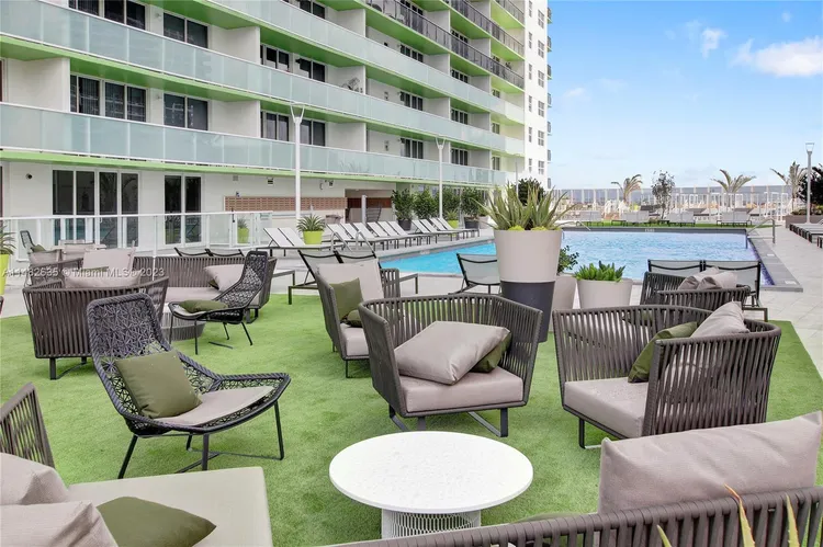 Bay Parc #34N image #69