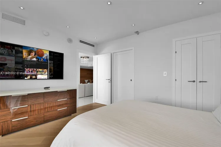 Sayan #2601 image #27