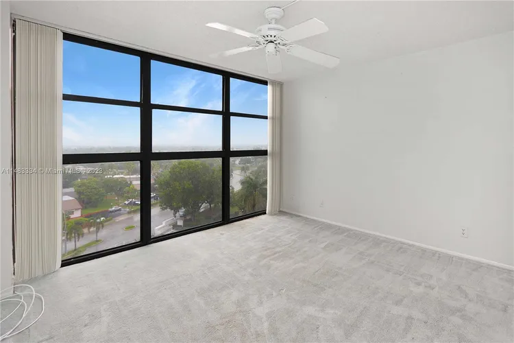 Towers of Oceanview East #931 image #16