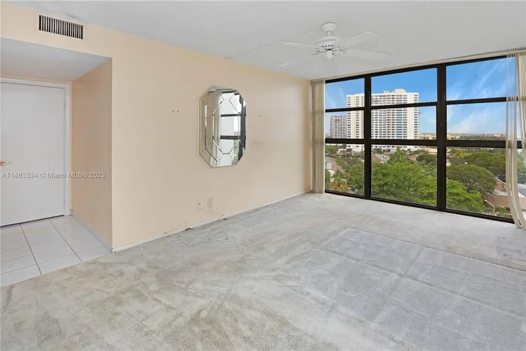 Towers of Oceanview East #931 image #19