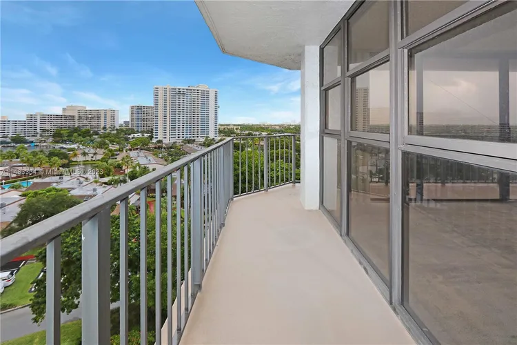 Towers of Oceanview East #931 image #27