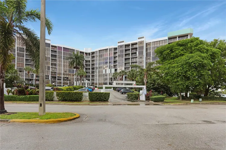 Towers of Oceanview East #931 image #41