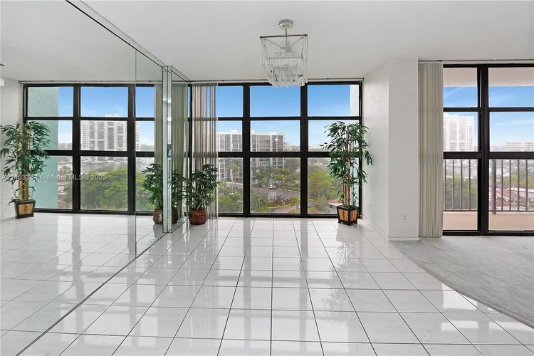 Towers of Oceanview East #931 image #7