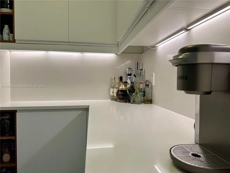 SLS Lux Brickell #3810 image #24