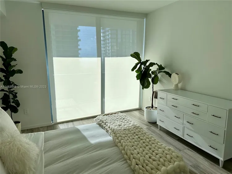 SLS Lux Brickell #3810 image #36