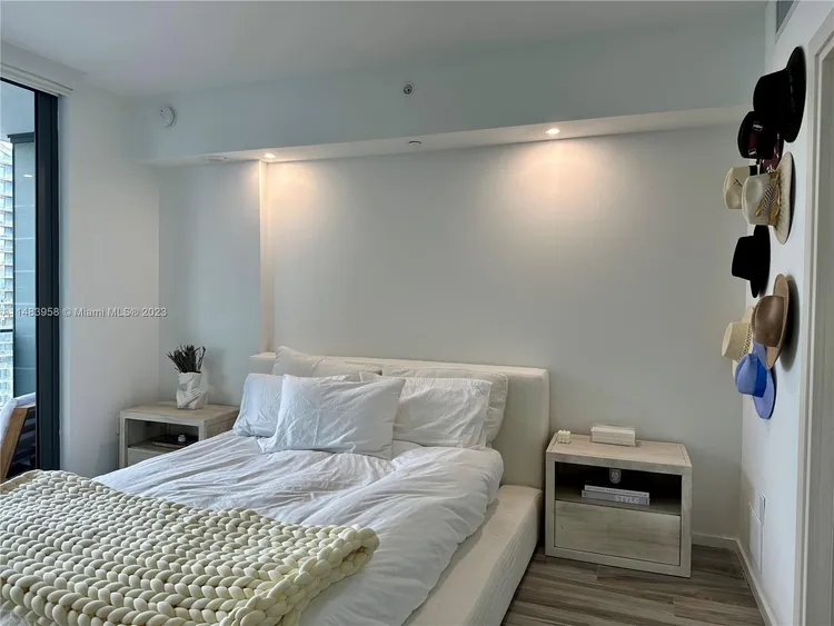 SLS Lux Brickell #3810 image #8