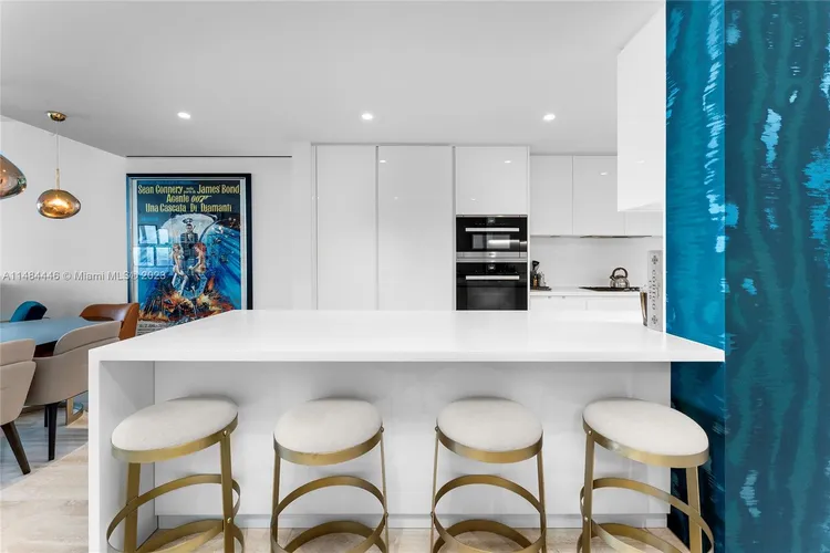 The Surf Club Four Seasons Hotel And Residences #S-409 image #15