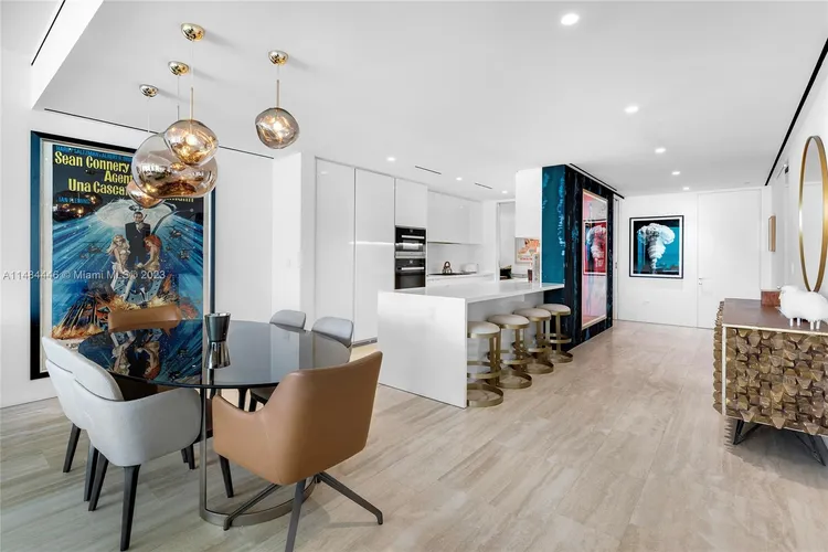 The Surf Club Four Seasons Hotel And Residences #S-409 image #17