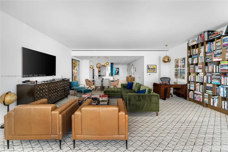 The Surf Club Four Seasons Hotel And Residences #S-409 image #20