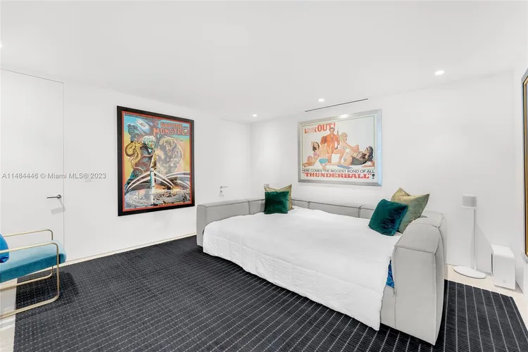 The Surf Club Four Seasons Hotel And Residences #S-409 image #24