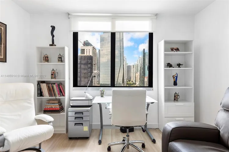 Villa Regina Condo #1803 image #22