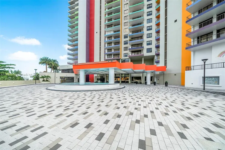 Villa Regina Condo #1803 image #54