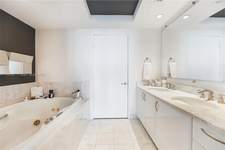 Jade Brickell #1205 image #11