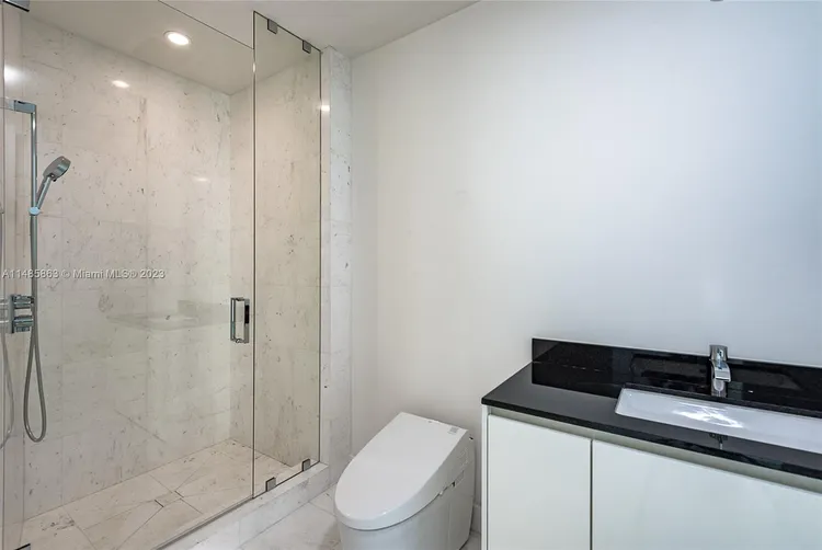 Porsche Design Tower #1405 image #9