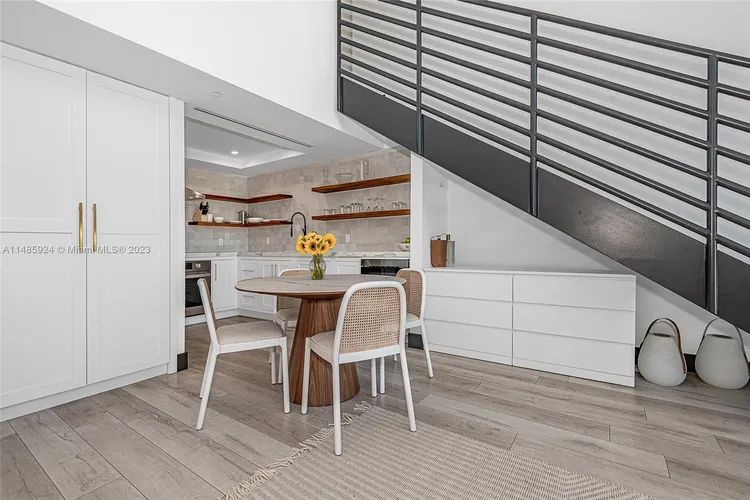 Absolut Lofts #LP-9 image #10