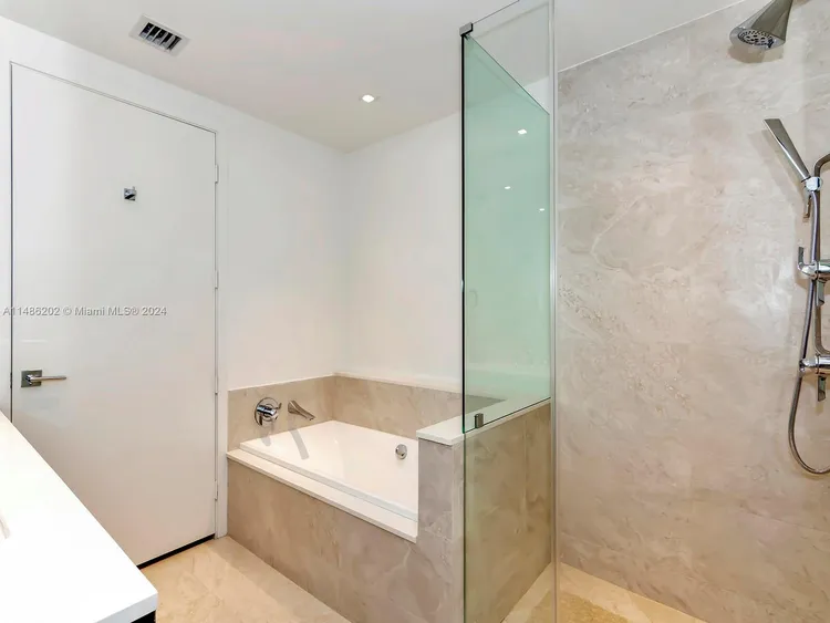 Aria on the Bay #2111 image #29