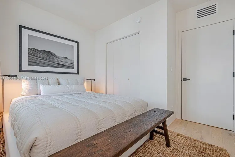 Roney Palace #1407 image #15