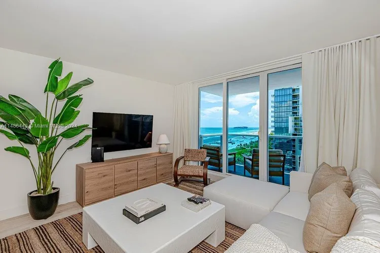 Roney Palace #1407 image #6