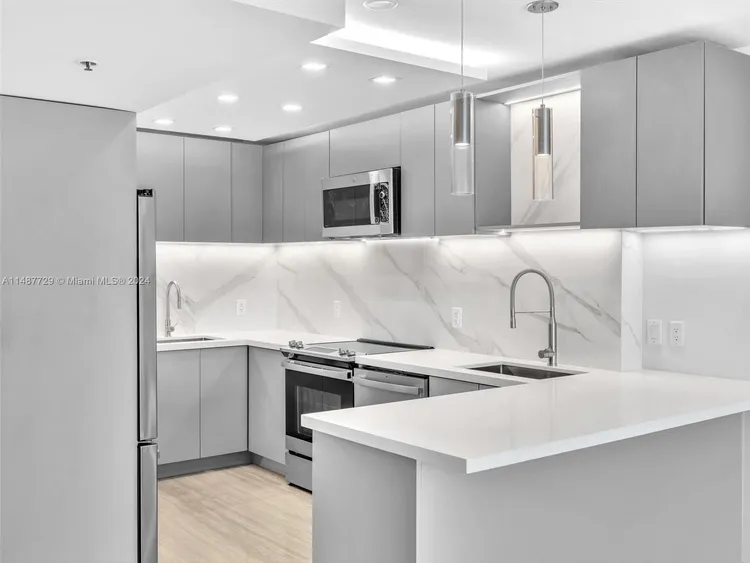 Tower 41 #621,620 image #57