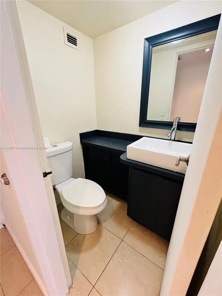 Bayview Terrace #712 image #7