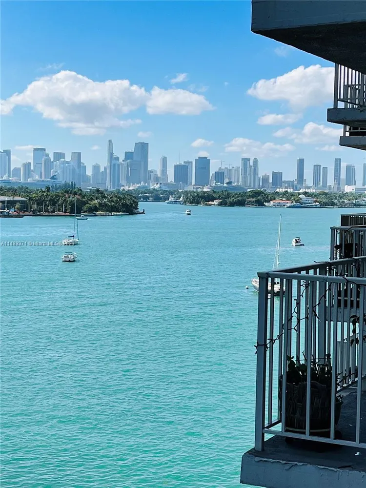 Bayview Terrace #712 image #8