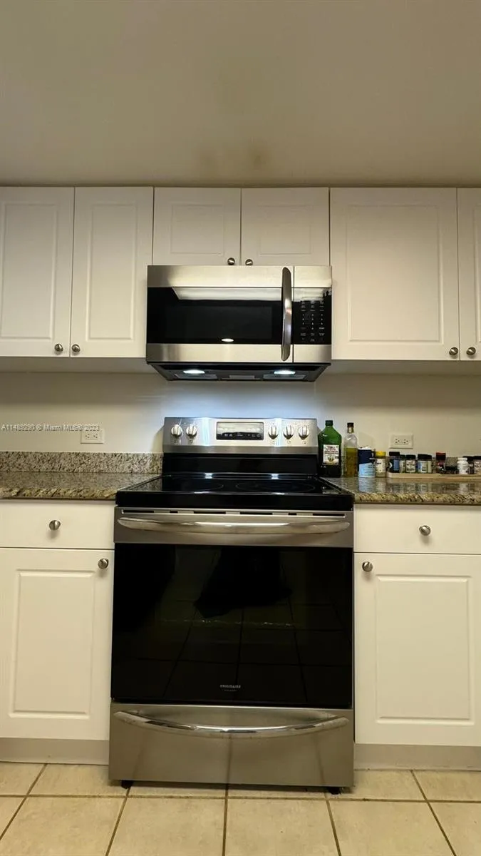 Turnberry on the Green #2106 image #10